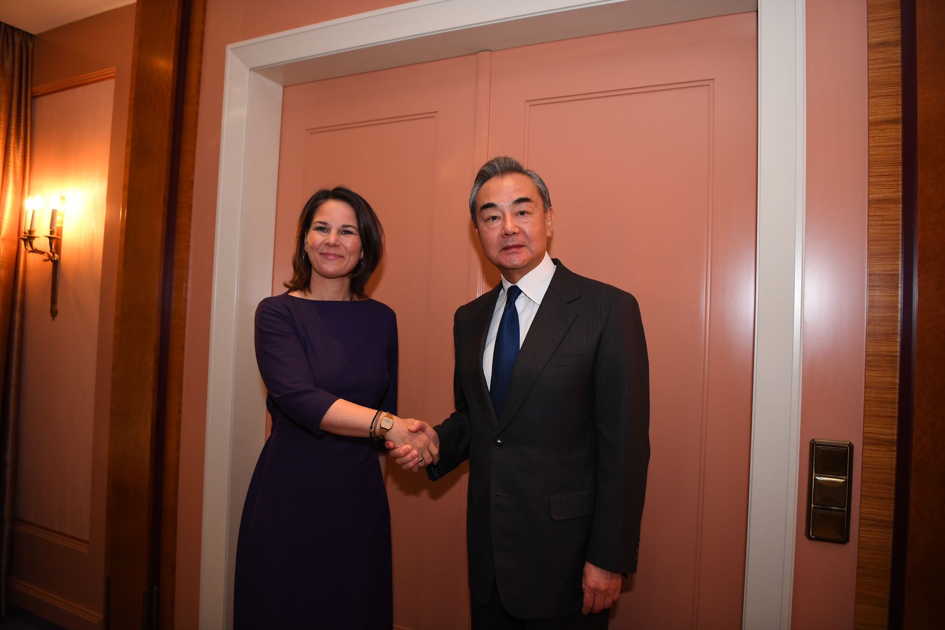 Wang Yi (R) meets with German Foreign Minister Annalena Baerbock in Munich, Germany, February 17, 2023. /CMG