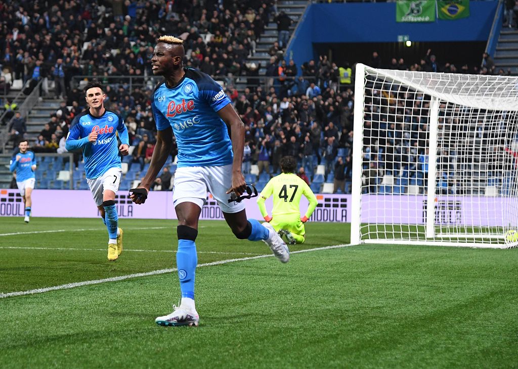 Vìctor Osimhen of Napoli scores a goal during the Serie A match between Napoli and Sassuolo at Mapei Stadium in Reggio Emilia, Italy, February 17, 2023. /CFP