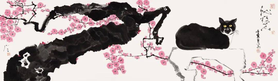 The photo shows painting and calligraphy works at Chen Jialing's solo exhibition themed on plum blossoms at Rongbaozhai in Beijing on February 18, 2023. /CMG