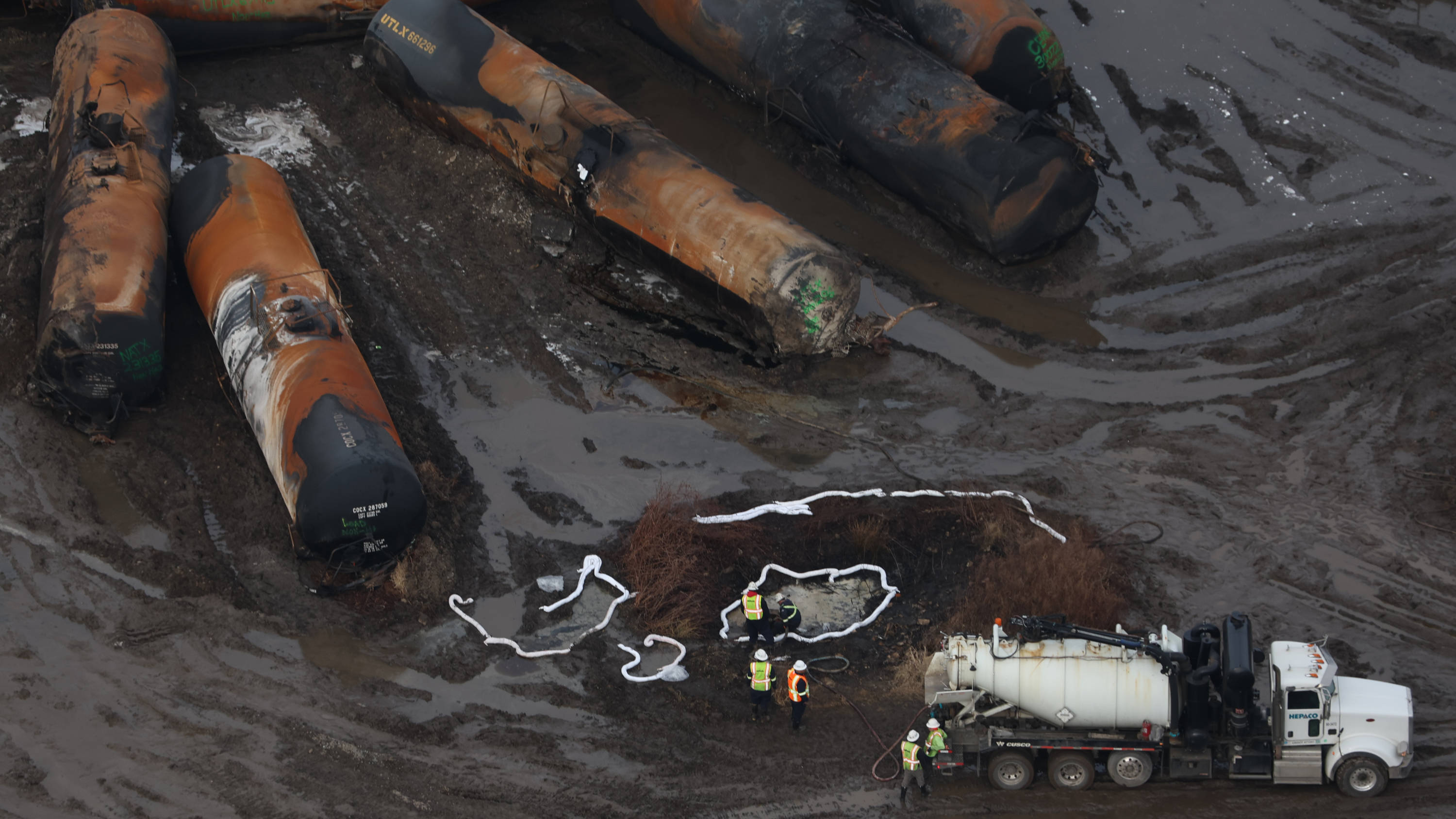 A train derailment containing toxic chemical vinyl chloride derailed in East Palestine, Ohio, February 3, 2023. /IC