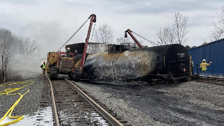 Ohio derailment: Questionable safety, 'possible ecological death' - CGTN