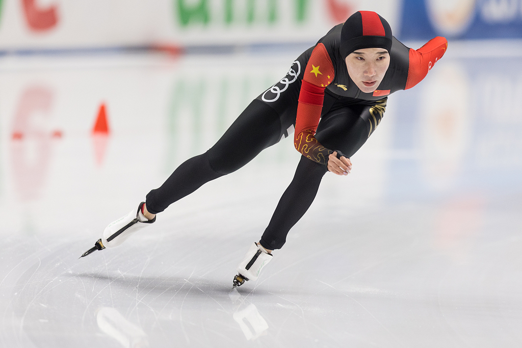 China's Han Mei competes during the women's 1,500m Final A at ISU Speed Skating World Cup in Tomaszow Mazowiecki, Poland, February 17, 2023. /CFP