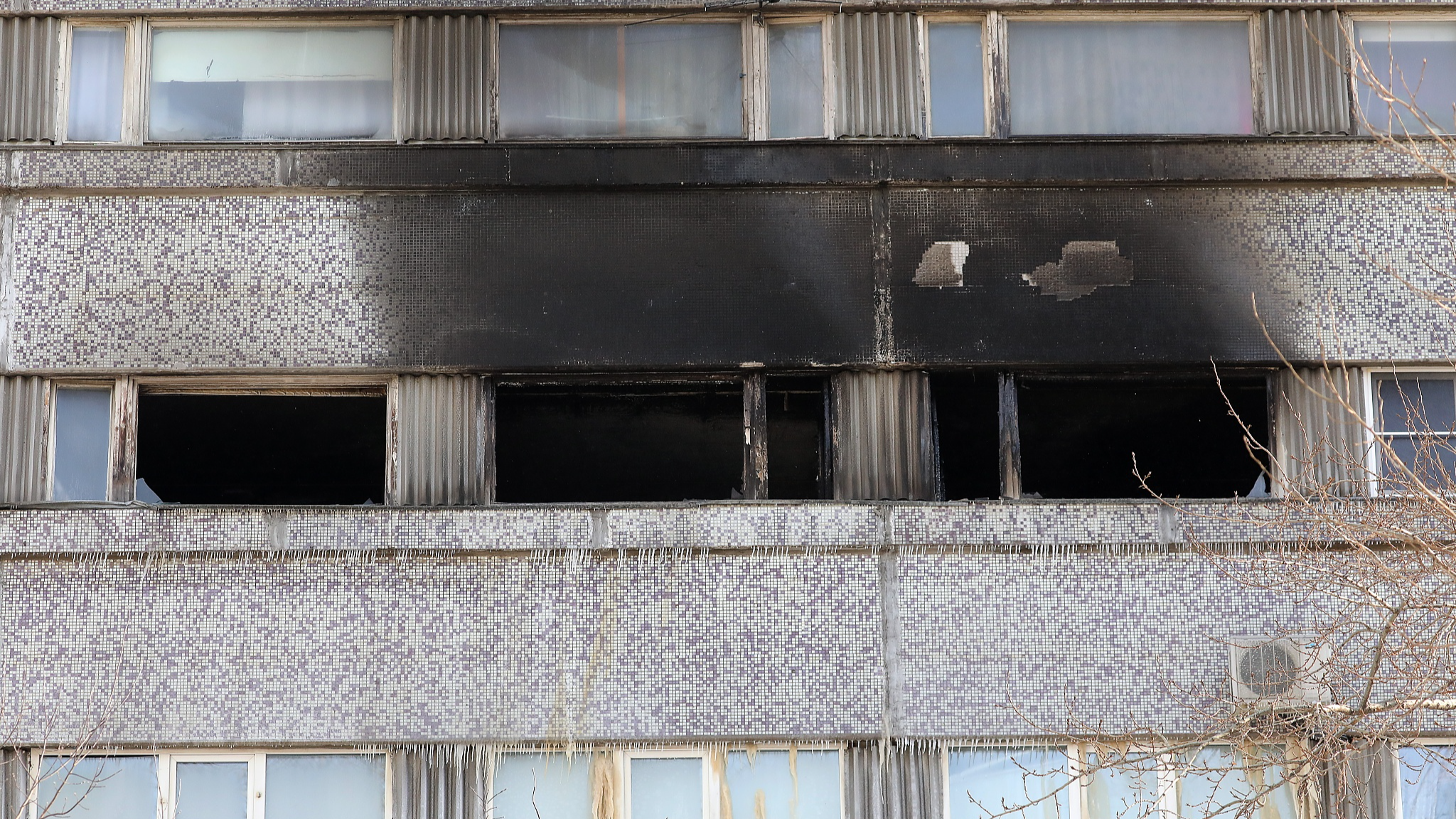 A building damaged by a fire on Mezhdunarodnaya Street, Moscow, Russia, February 22, 2023. /CFP