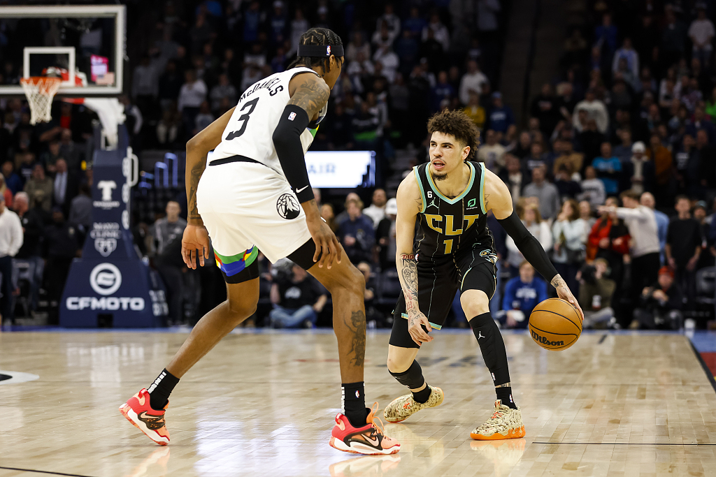 LaMelo Ball (#1) of the Charlotte Hornets dribbles in the game against the Minnesota Timberwolves at the Target Center in Minneapolis, Minnesota, February 23, 2023. /CFP