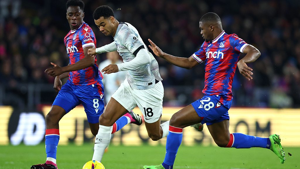 Liverpool and Crystal Palace players in action during a Premier League match in London, UK, February 25, 2023. /CFP