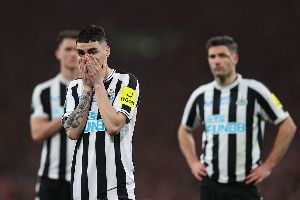 Newcastle United players react after their League Cup final defeat at Wembley Stadium, London, England, February 26, 2023. /CFP