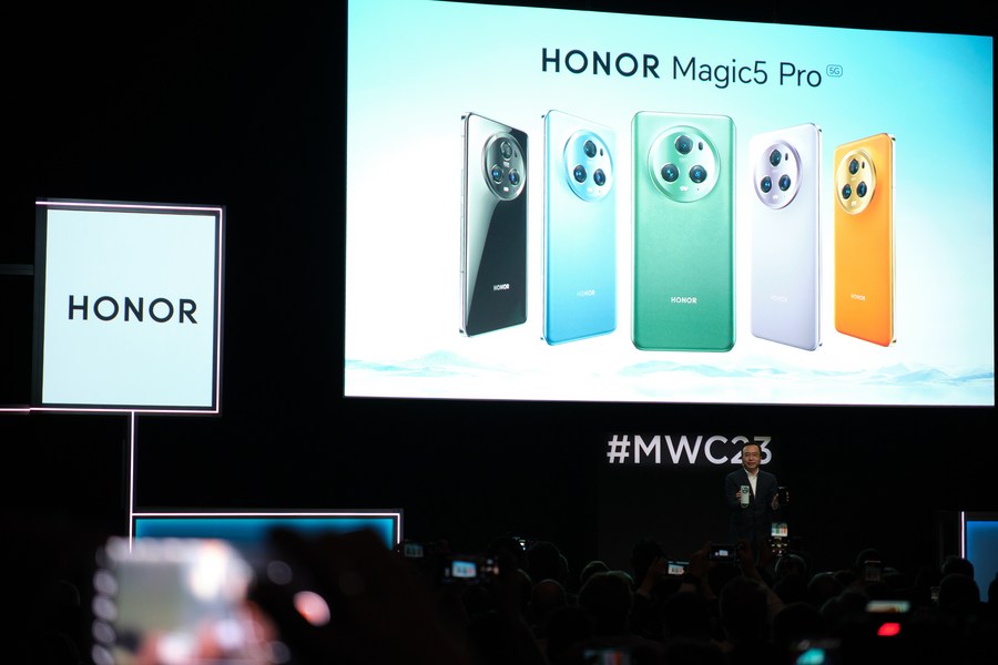 A product launch event of Chinese smartphone maker Honor at the 2023 edition of the MWC, February 27, 2023. /Xinhua