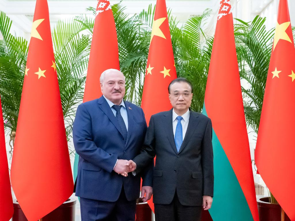 Chinese Premier Li Keqiang meets with visiting Belarusian President Alexander Lukashenko at the Great Hall of the People in Beijing, capital of China, March 1, 2023. /Xinhua