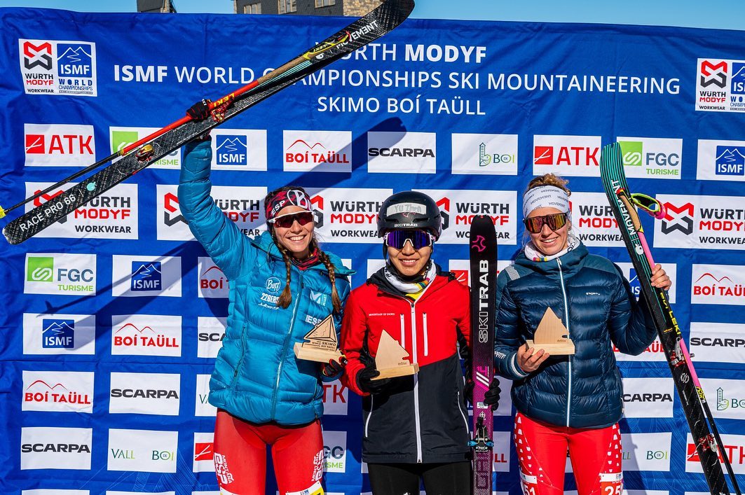 Yuzhen Lamu (C) of China, Ordonez Maria (L) of Spain and Deseyn Thibe of Switzerland hold their trophies on the podium during the ISMF World Championships at Boí Taüll Resort in the Province of Lleida, Spain. /ISMF