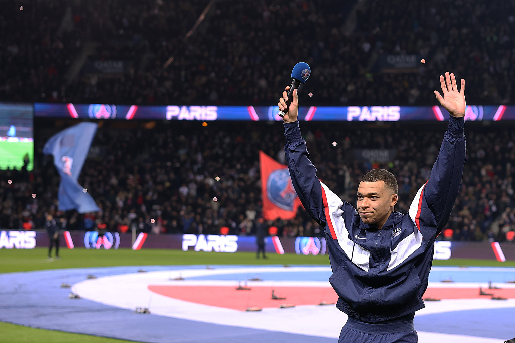 Kylian Mbappe of Paris Saint-Germain acknowledges the fans after becoming the club's all-time top scorer at The Parc des Princes Stadium in Paris, France, March 4, 2023. /CFP