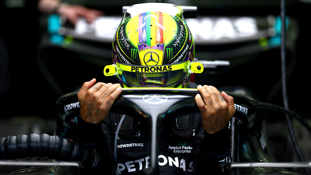 Lewis Hamilton of Mercedes prepares to drive ahead of the race in Sakhir, Bahrain, March 5, 2023. /CFP