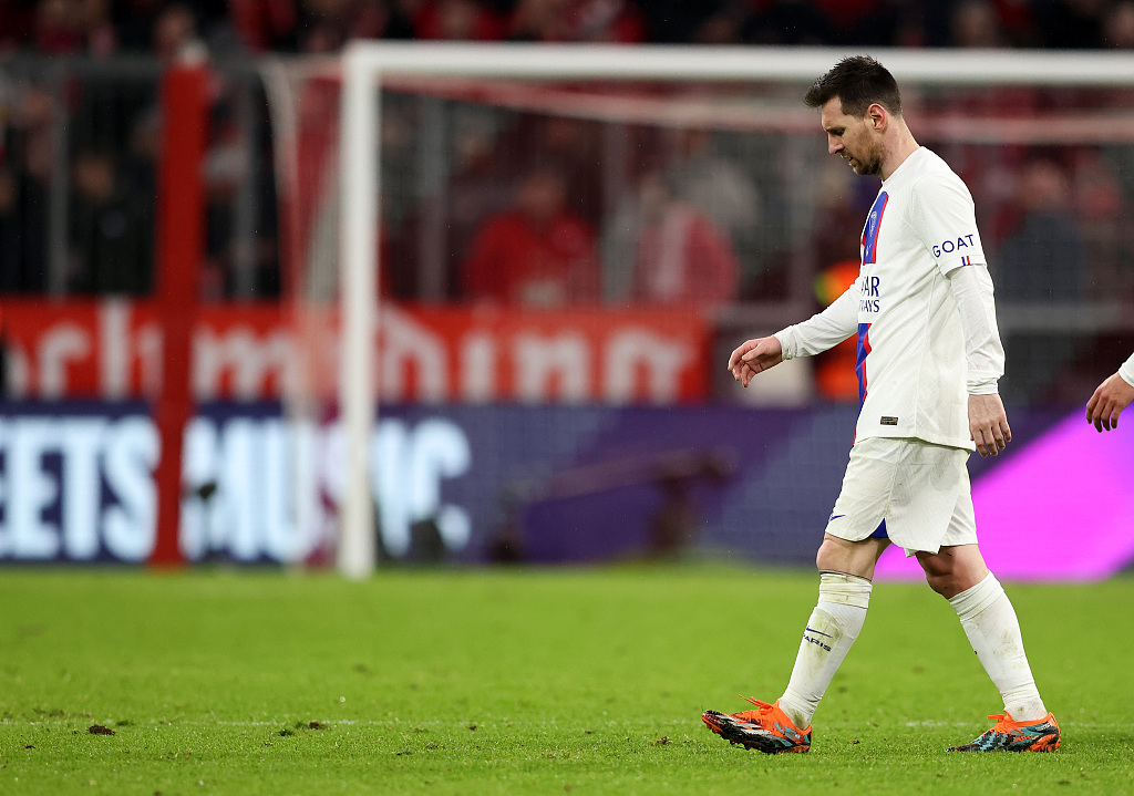 Lionel Messi of Paris Saint-Germain leaves the field after the 2-0 loss to Bayern Munich in the second-leg game of the UEFA Champions League Round of 16 at the Allianz Arena in Munich, Germany, March 8, 2023. /CFP