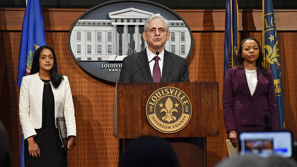 U.S. Attorney General Merrick Garland (C) speaks during a press conference at Louisville Metro Hall in Louisville, Kentucky, March 8, 2023. /CFP