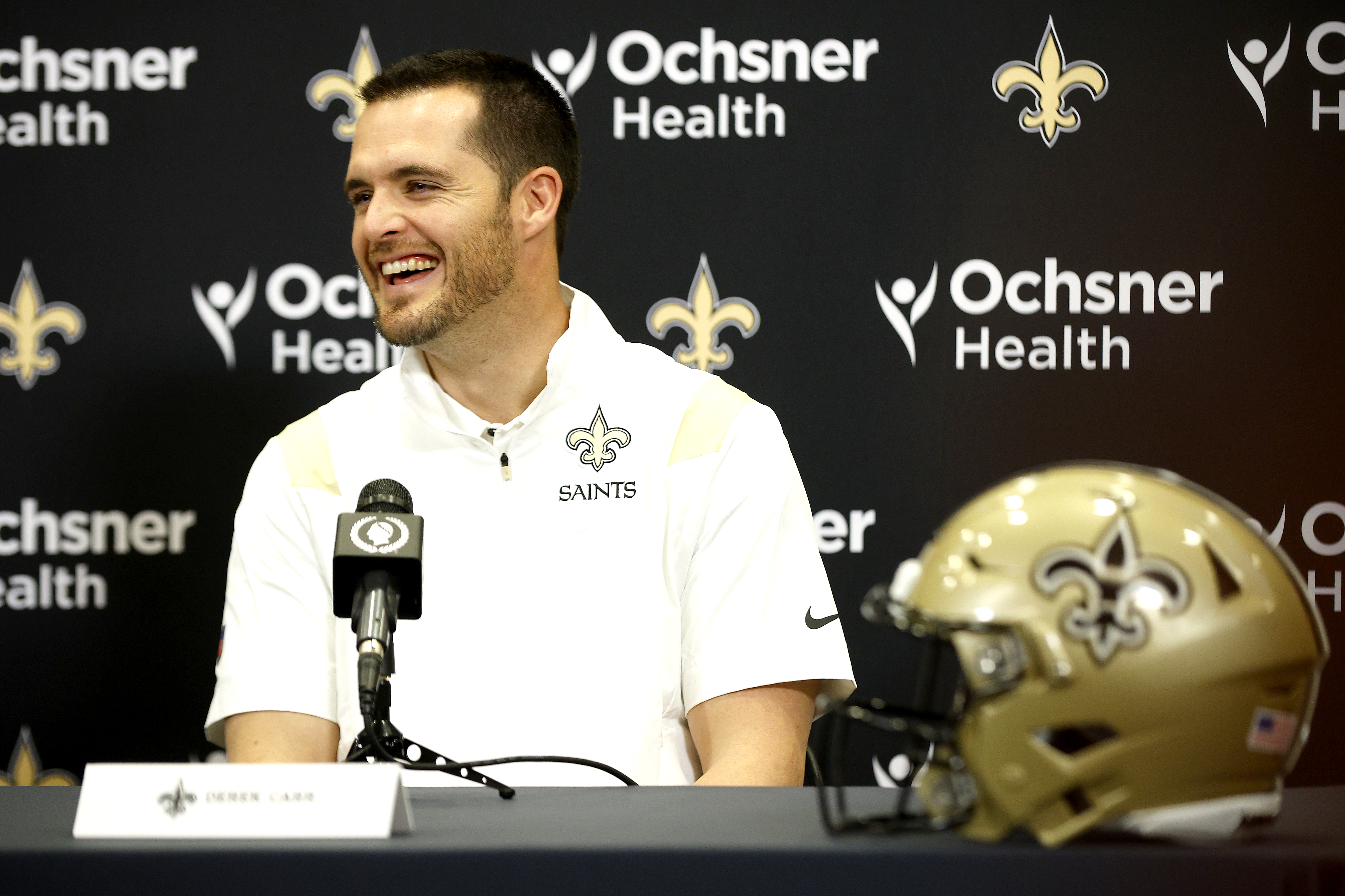 Quarterback Derek Carr of the New Orleans Saints attends the press conference at New Orleans Saints Indoor Practice Facility in New Orleans, Louisiana, March 11, 2023. /CFP