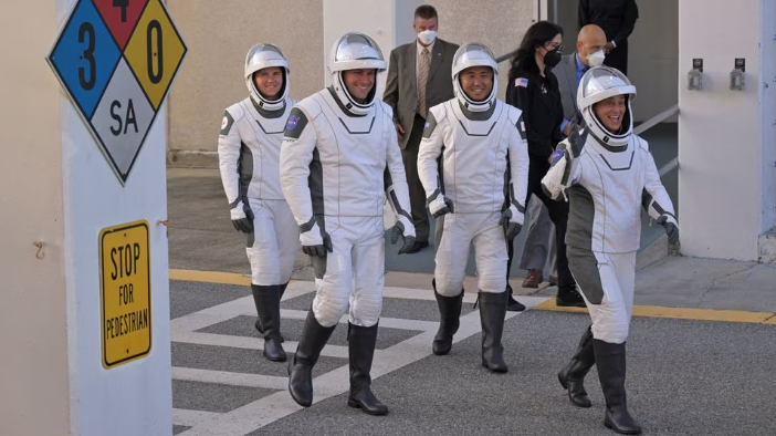 NASA's Crew 5 members depart their crew quarters for launch aboard a SpaceX Falcon 9 rocket at the Kennedy Space Center in Cape Canaveral, Florida, U.S. October 5, 2022. /Reuters