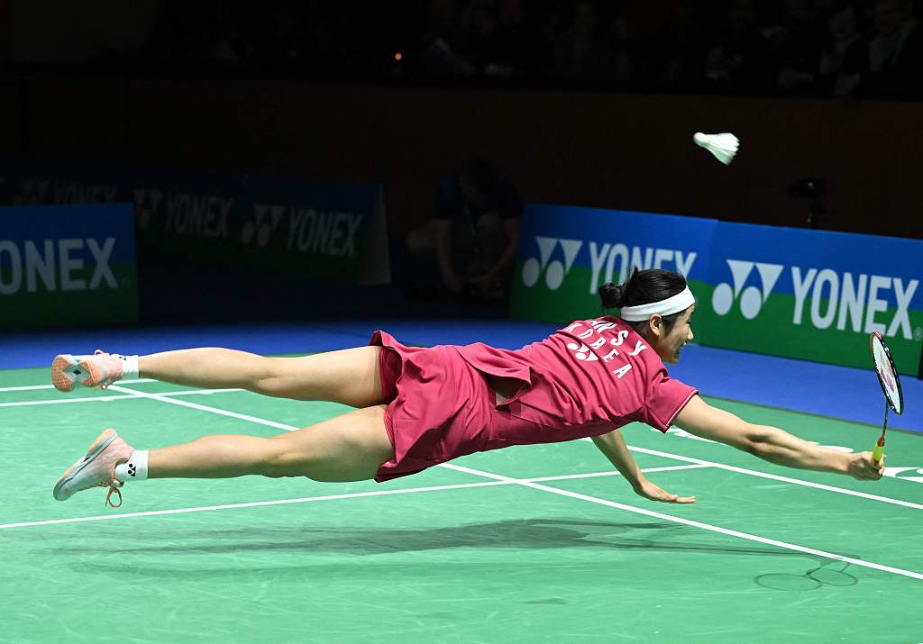 An Se-young of South Korea plays against Akane Yamaguchi of Japan during the women's singles final at the Badminton German Open in Muelheim, Germany, March 12, 2023. /CFP