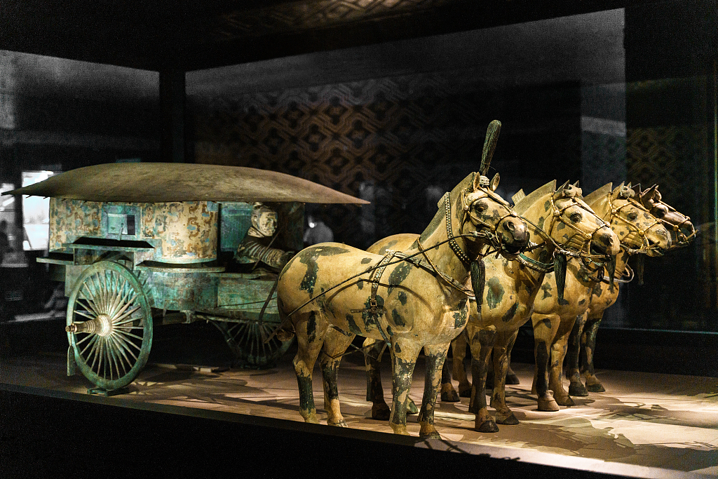 An undated photo shows an ancient bronze chariot drawn by four horses on display in Xi'an, northwest China's Shaanxi. /CFP
