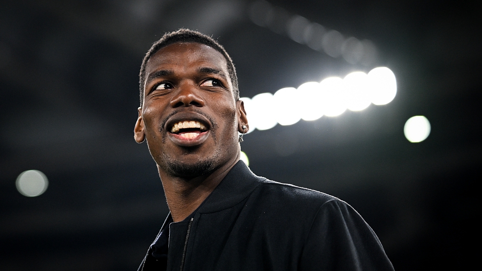 Paul Pogba of Juventus greets the fans prior to their Serie A clash with Roma at Stadio Olimpico in Rome, Italy, March 5, 2023. /CFP