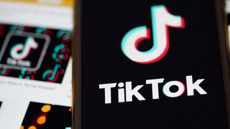 The logo of TikTok is seen on a smartphone screen in Arlington, Virginia, the United States, August 30, 2020. /Xinhua