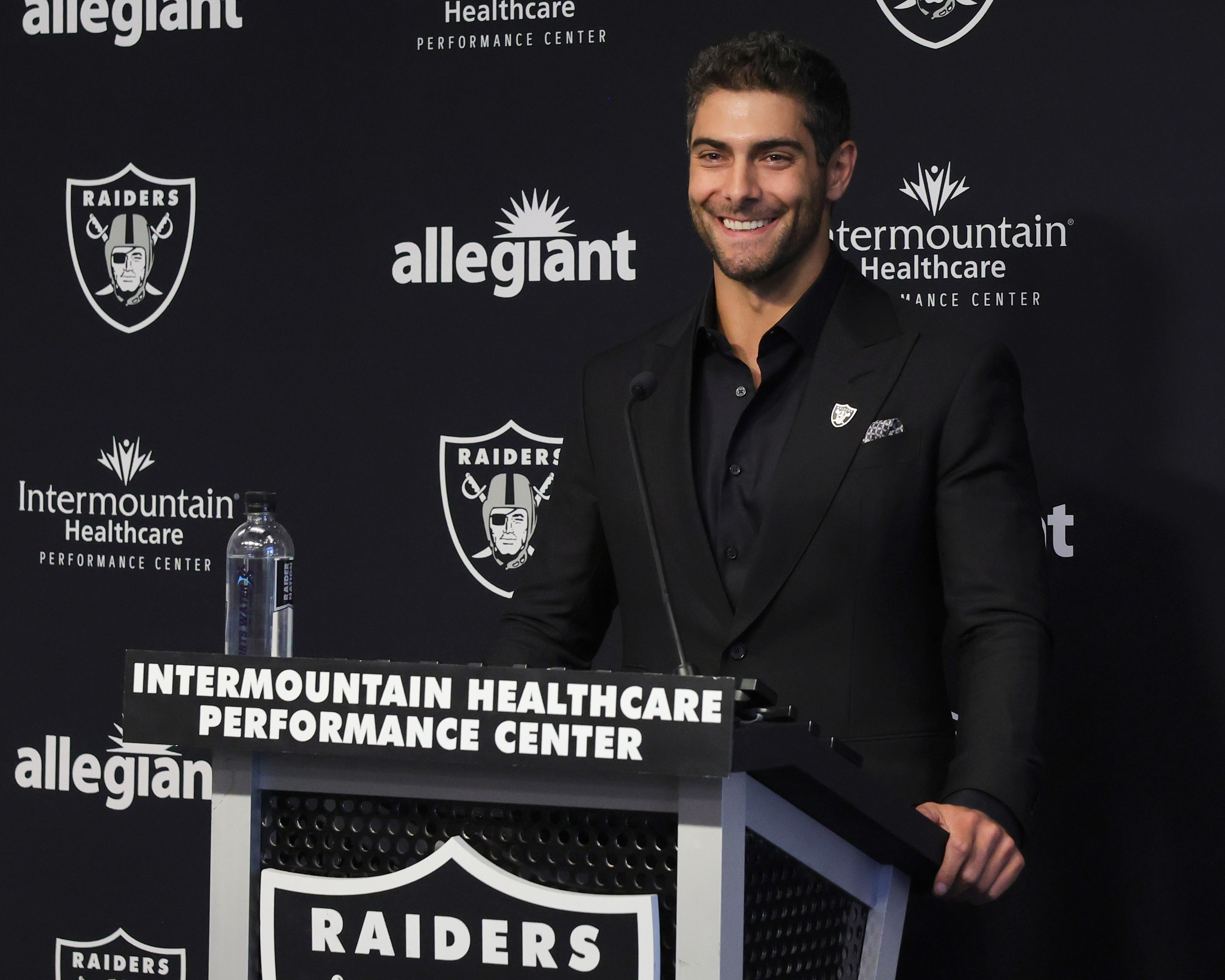 Quarterback Jimmy Garoppolo of the Las Vegas Raiders attends the press conference at Intermountain Healthcare Performance Center in Henderson, Nevada, March 17, 2023. /CFP 