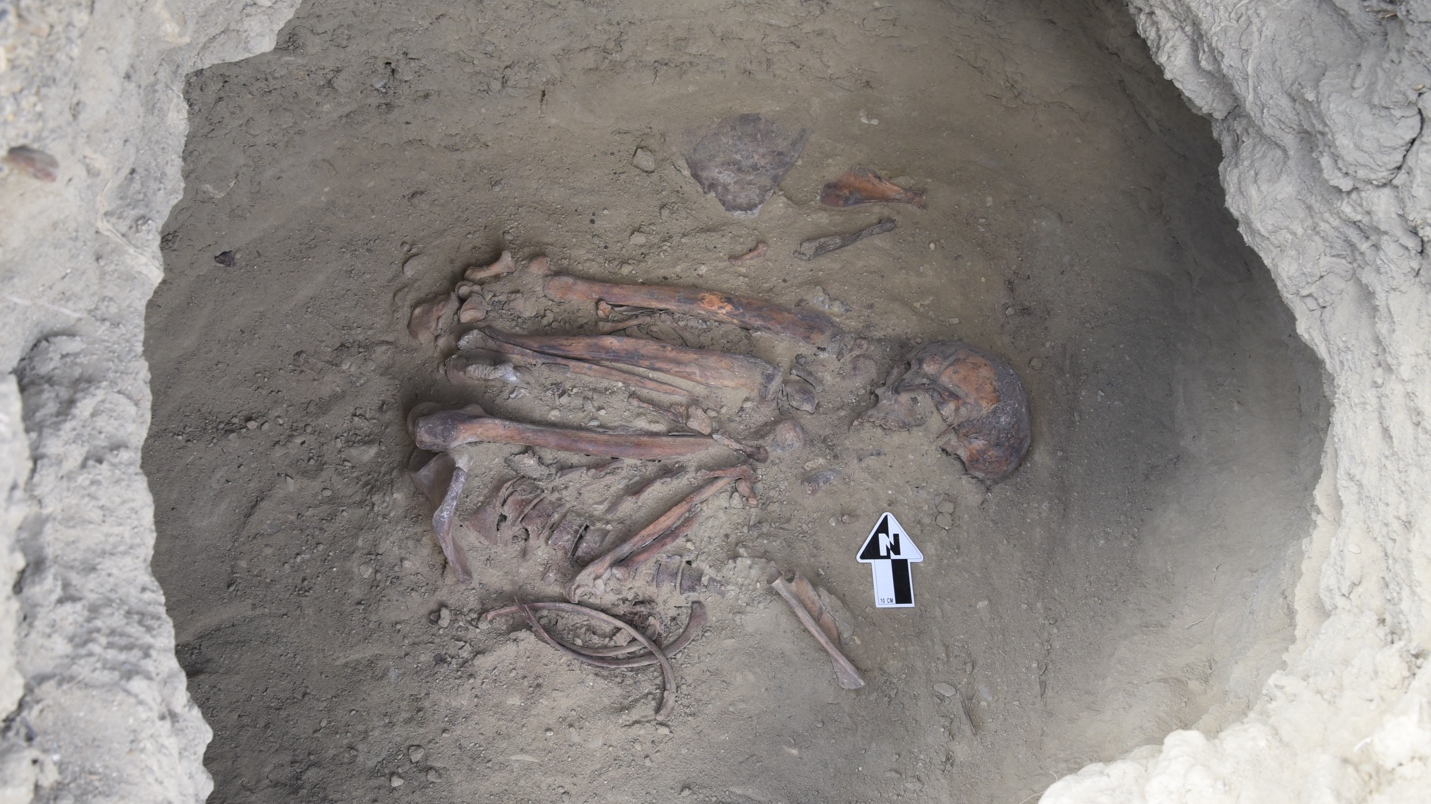 Individual human remains unearthed in a burial chamber at the Piyangjiweng site in Ngari Prefecture of Northwest China's Qinghai Province on the Qinghai-Tibet Plateau. /China Media Group
