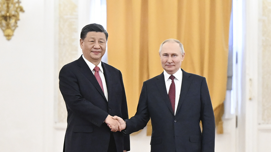 President Xi Jinping holds talks with Russian President Vladimir Putin