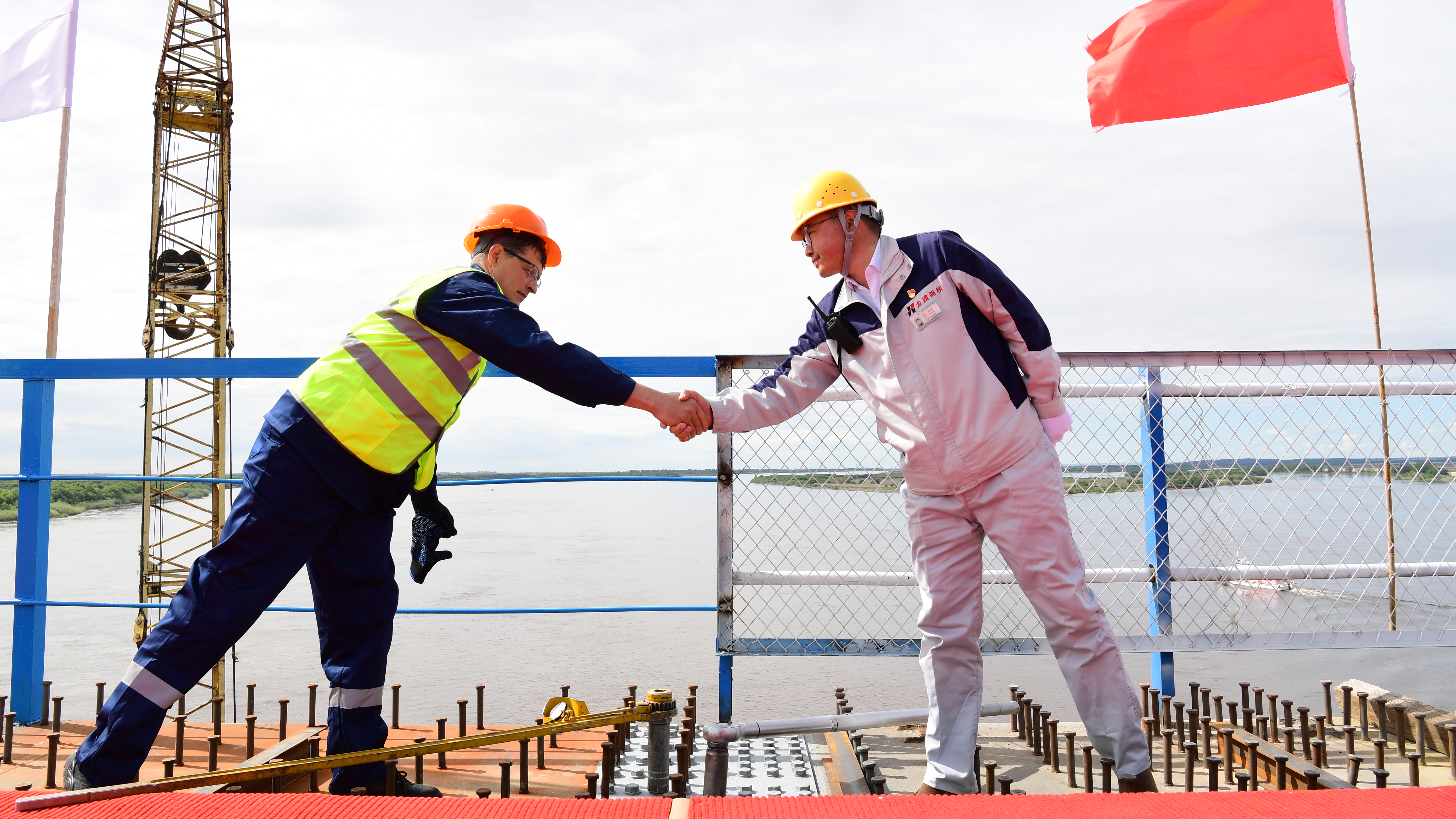 Xi, Putin sign joint statement of pre-2030 development priorities