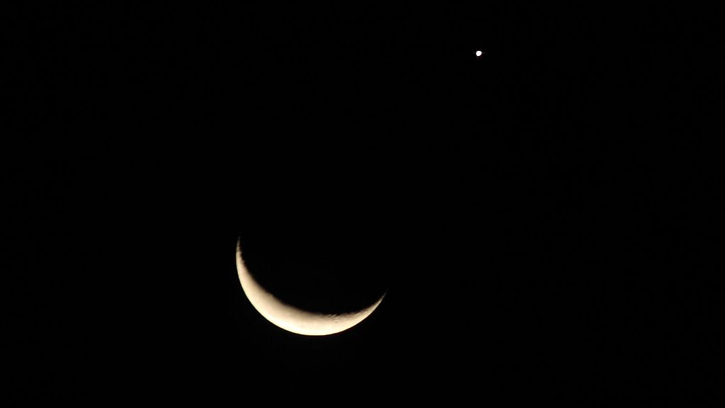Live: Enjoy the precious cosmic spectacle - lunar occultation of Venus