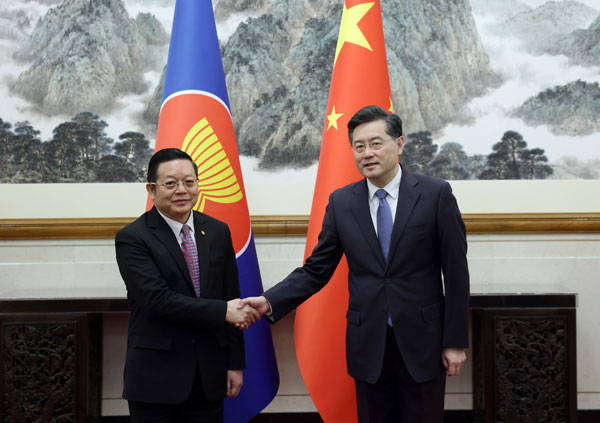 Chinese State Councilor and Foreign Minister Qin Gang meets with ASEAN Secretary-General Kao Kim Hourn in Beijing, China, March 27, 2023. /Chinese Foreign Ministry