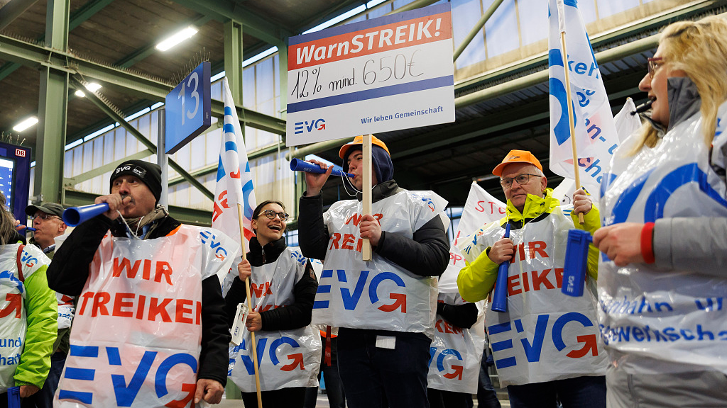 A strike rally of the EVG at a train station in Stuttgart, Germany, March 27, 2023./CFP 