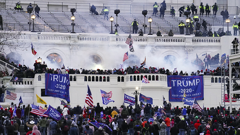 Violent protesters, loyal to President Donald Trump, storm the U.S. Capitol in Washington, D.C., U.S., on January 6, 2021. /CFP