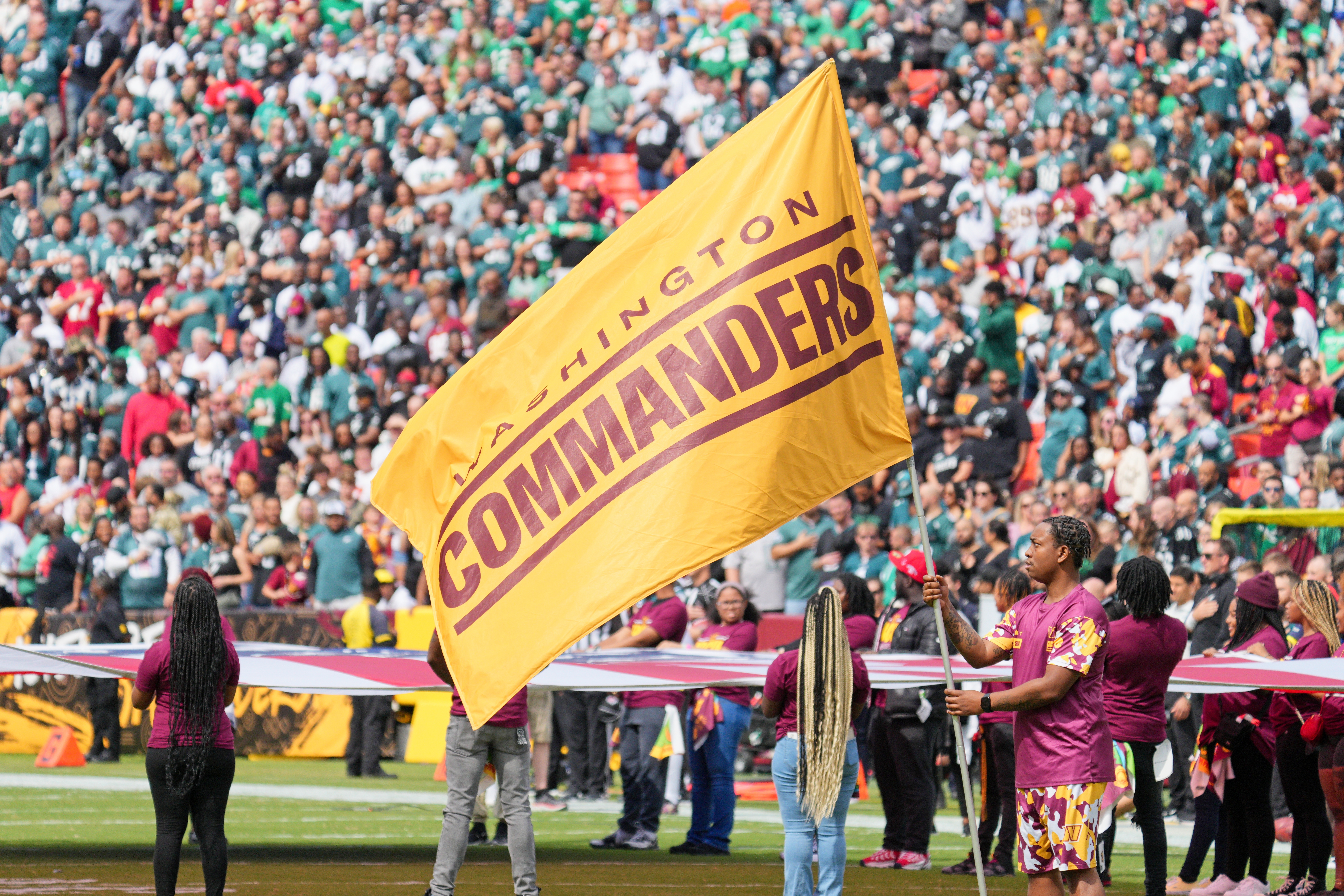 The Washington Commanders flag flies during the game against the Philadelphia Eagles at Fedex Field in Landover, Maryland, September 25, 2022. /CFP
