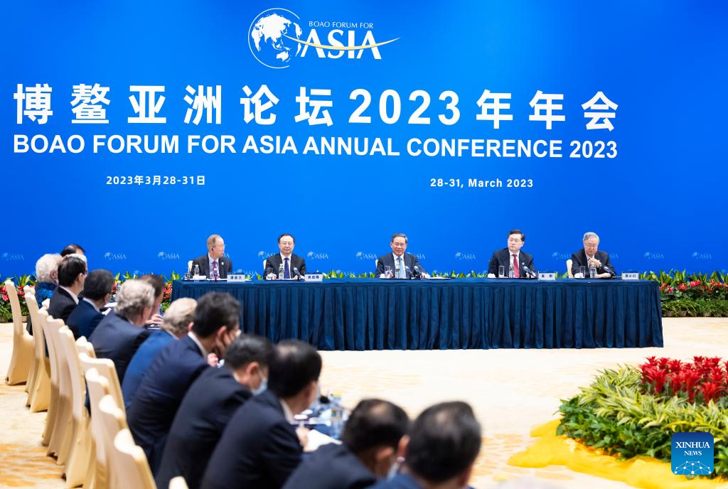 Chinese Premier Li Qiang meets with Chinese and foreign business representatives attending the Boao Forum for Asia Annual Conference 2023 in Boao, south China's Hainan Province, March 30, 2023. /Xinhua