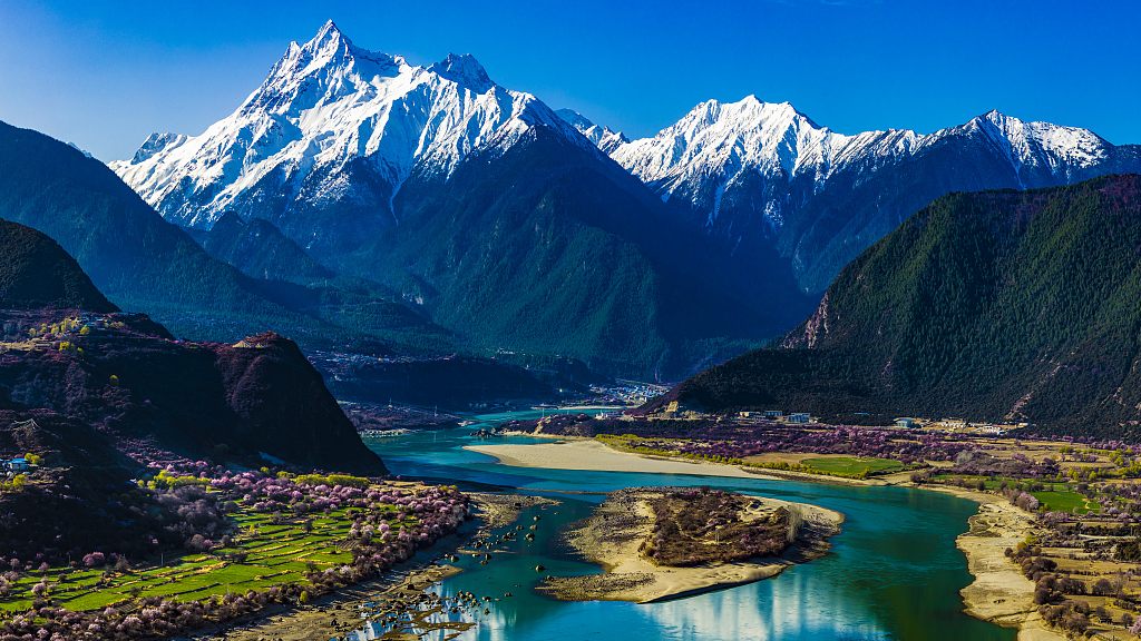 Live: Find peach blossoms along world's deepest canyon in SW China's Tibet – Ep. 2