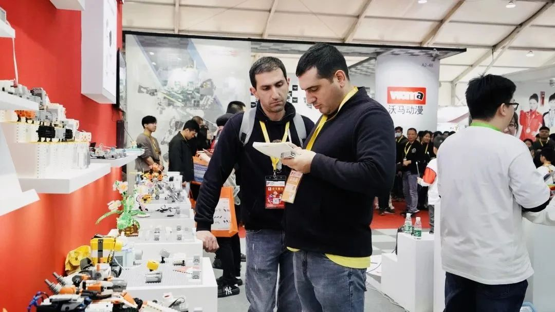 Creative toy products attracted international buyers at the expo. /Shantou Chenghai Radio & Television Station 