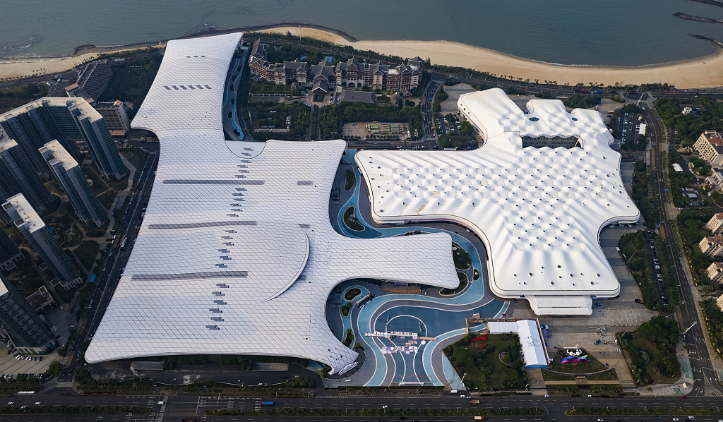 A bird's-eye view of the Hainan International Convention and Exhibition Center in Haikou on April 2, 2023. /CFP