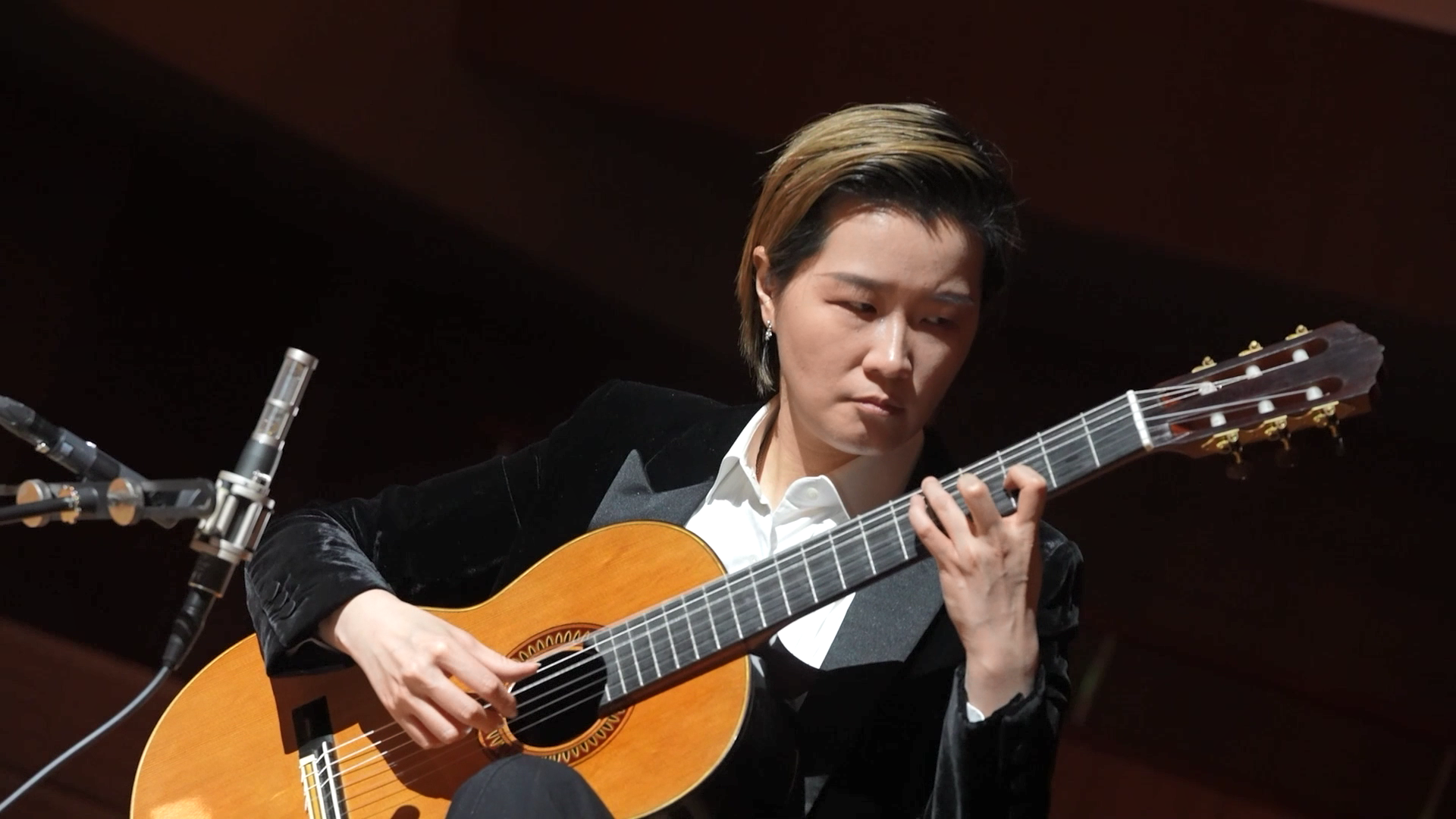 Su Meng performs at the Beijing Concert Hall on Jan. 7, 2023. /CGTN 
