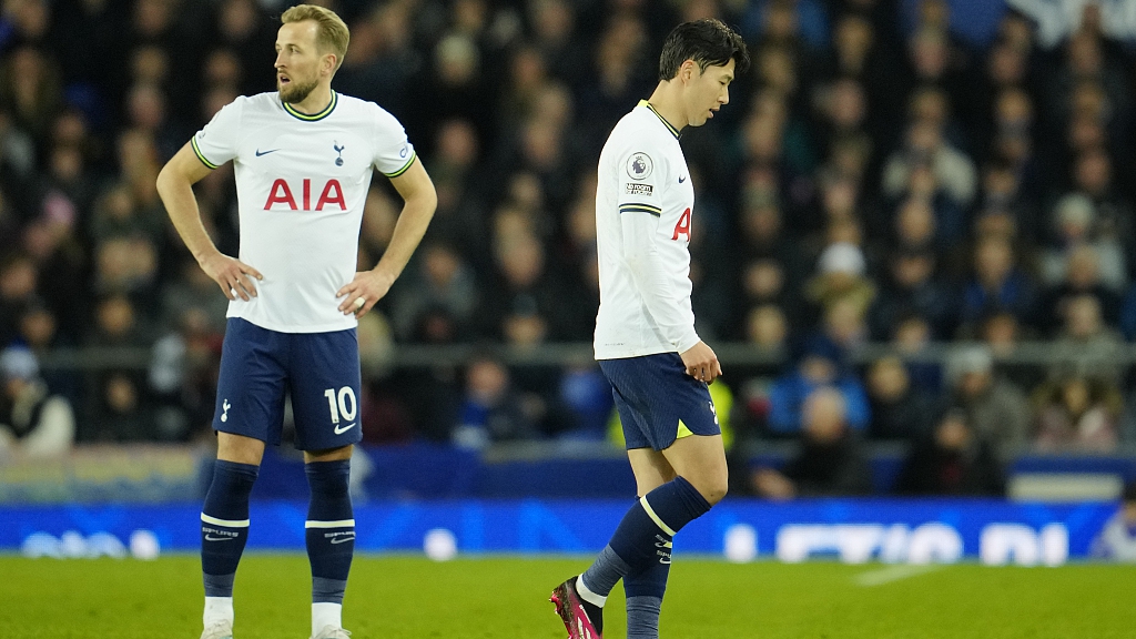 Tottenham's Harry Kane (L) and Son Heung-min react after their draw with Everton at the Goodison Park in Liverpool, England, April 3, 2023. /CFP