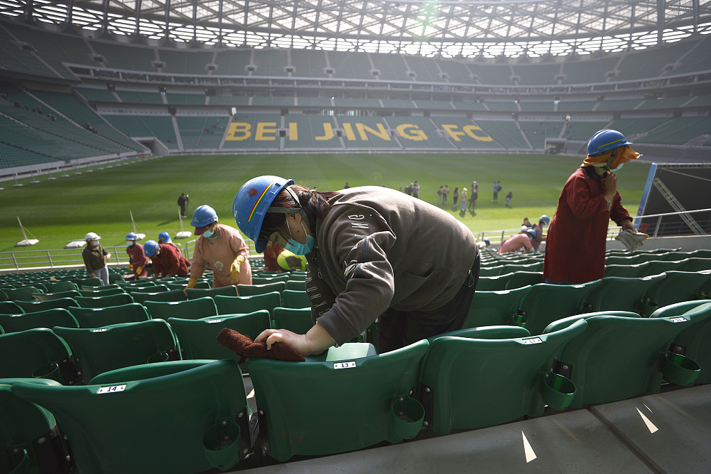 A total of 2,000 new seats have been added and the stadium now has the capacity of 68,000. The cooling system has also been upgraded for spectators' comfort. /CFP