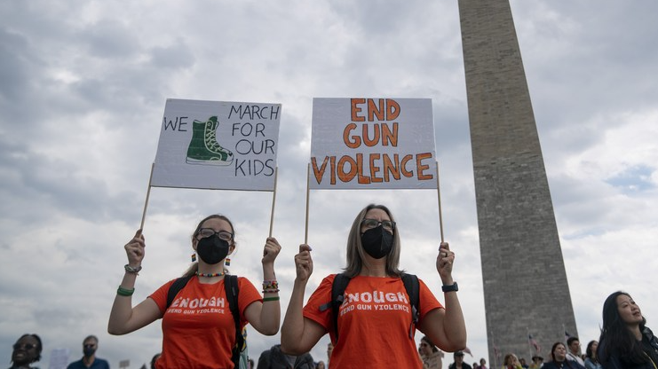 A rally decrying rising gun violence while urging politicians to take action in Washington, D.C., U.S., June 11, 2022. /Xinhua