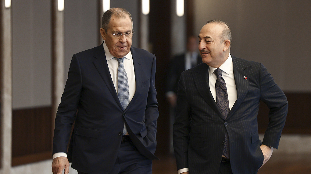 Russian Foreign Minister Sergei Lavrov (L) and Türkiye's Foreign Minister Mevlut Cavusoglu have talks in Ankara, Türkiye, April 7, 2023. /CFP