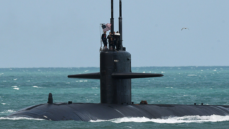 A nuclear-powered U.S. Navy submarine cruises into the Navy Port at Port Canaveral, Florida, March 8, 2023. /CFP