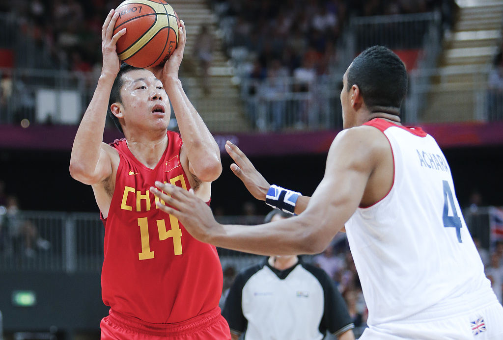 China Basketball Hall of Famer Wang Zhizhi (#14). /CFP