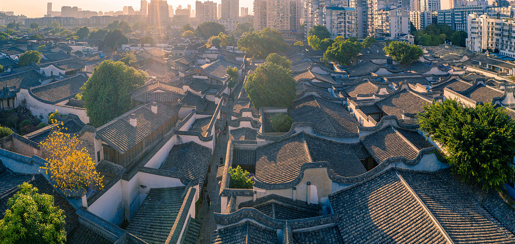 The ancient Sanfang Qixiang block has been described as an 