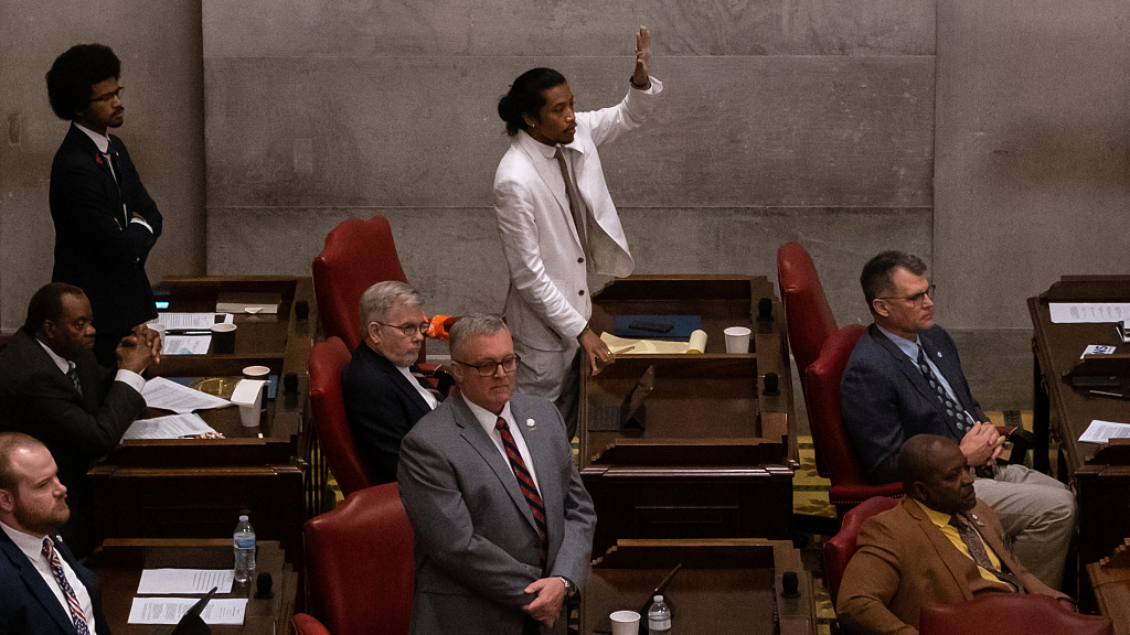 (L-R) Democratic Representives Justin Pearson of Memphis, and Justin Jones of Nashville, face being expelled from the state legislature, Tennessee, U.S., April 6, 2023. /Xinhua 