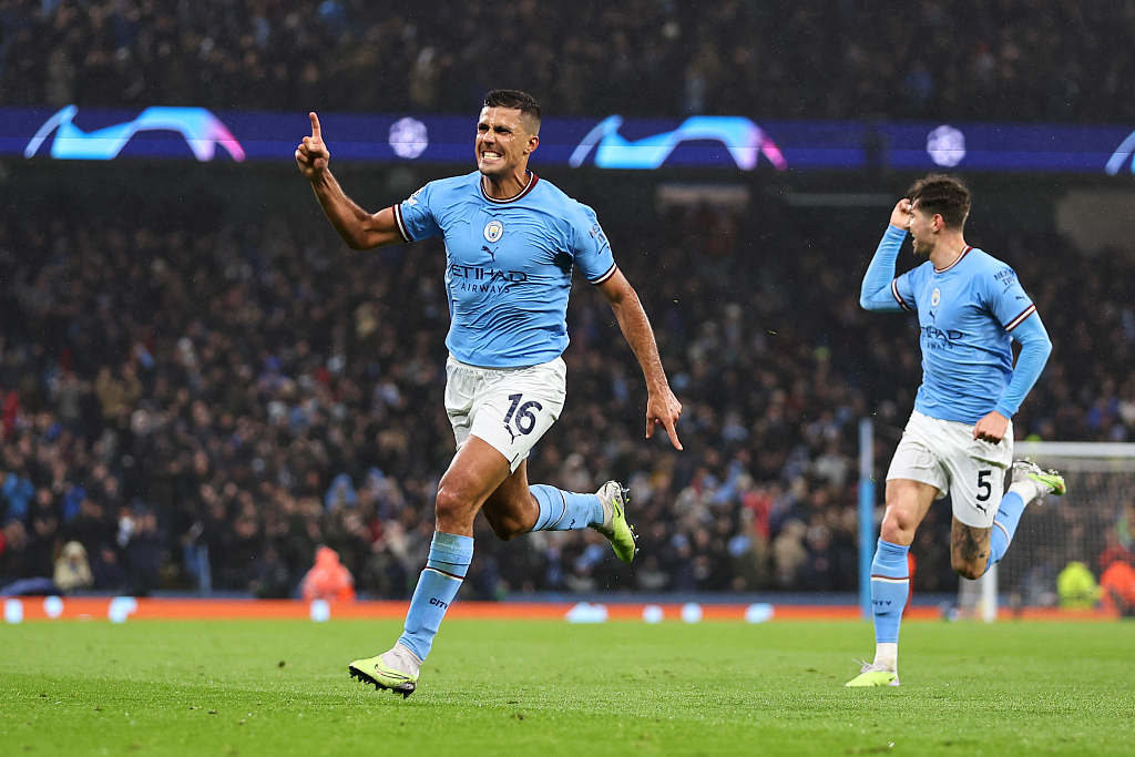 Rodri (L) of Manchester City celebrates after scoring the opening goal against Bayern Munich during their Champions League quarterfinal first-leg match at Etihad Stadium in Manchester, England, April 11, 2023. /CFP