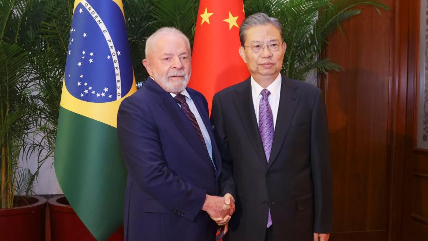 Zhao Leji, chairman of the National People's Congress Standing Committee, meets with Brazilian President Luiz Inacio Lula da Silva at the Great Hall of the People in Beijing. China, April 14, 2023. /Xinhua