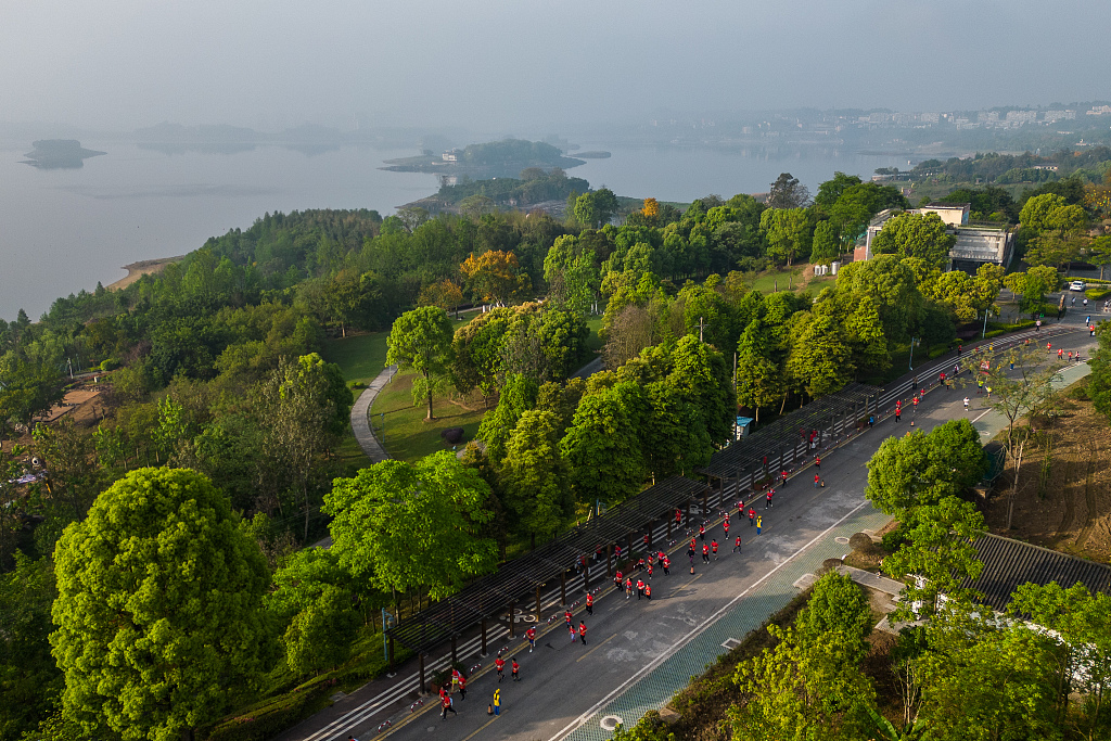 An aerial view of the race in Chongqing, China, April 16, 2023. /CFP 