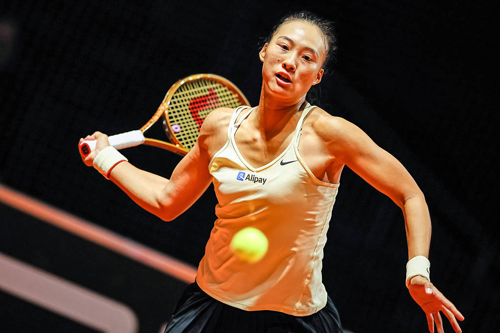 Zheng Qinwen of China returns the ball in the women's singles match at the Stuttgart Open in Germany, April 17, 2023. /CFP