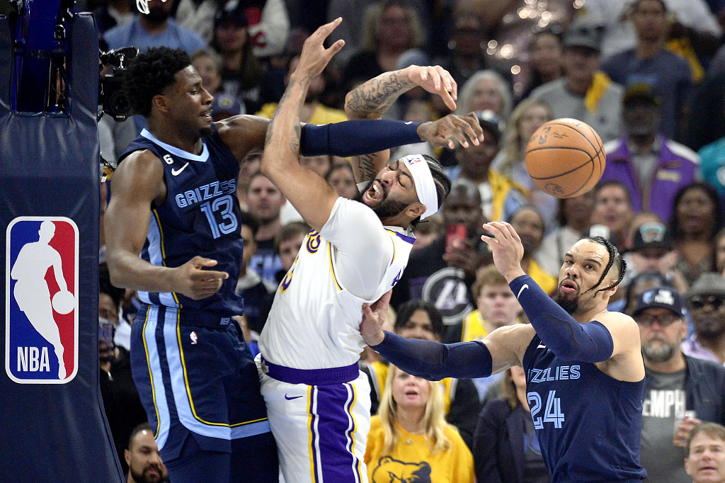 Jaren Jackson Jr. (#13) of the Memphis Grizzlies blocks a shot by Anthony Davis of the Los Angeles Lakers in Game 1 of the NBA Western Conference first-round playoffs at the FedExForum in Memphis, Tennessee, April 16, 2023. /CFP